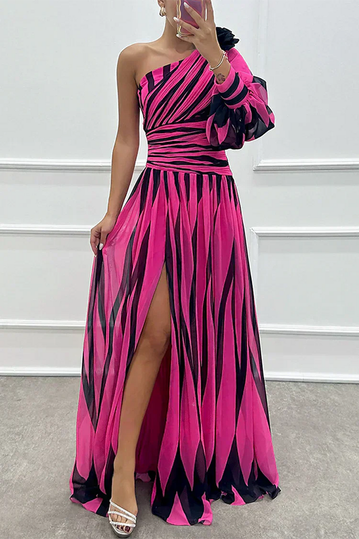 Shiloh | Vestido Maxi Elegante de Rayas con Hombros Descubiertos