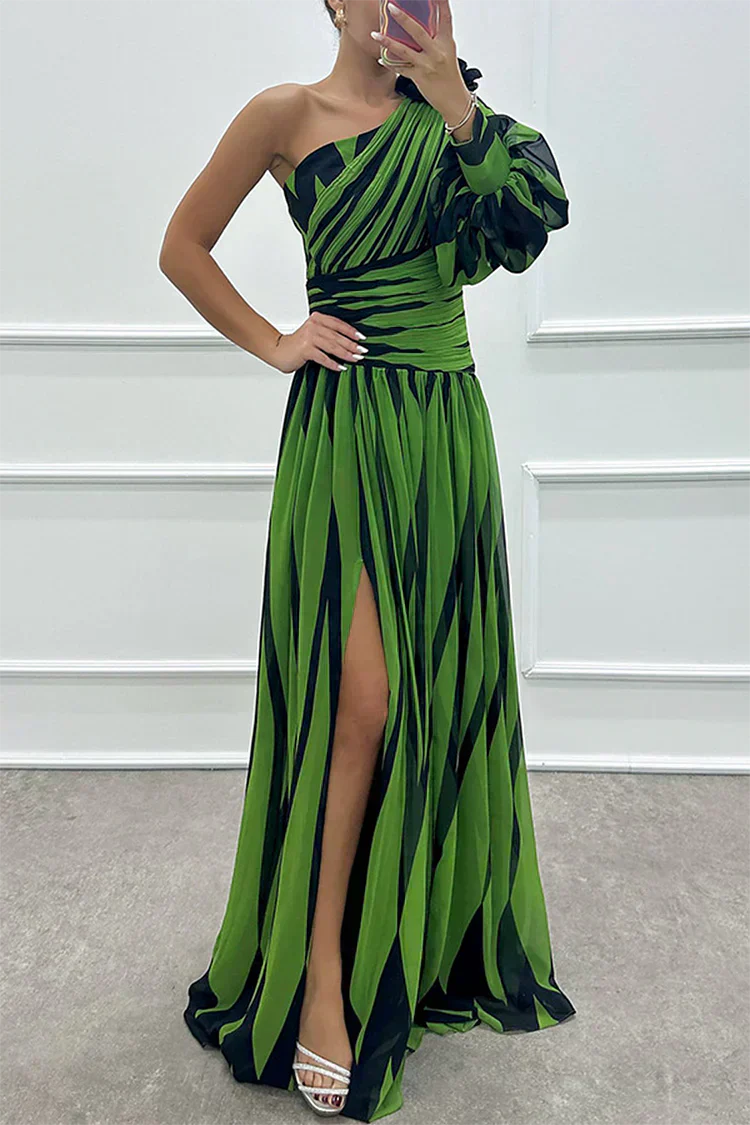 Shiloh | Vestido Maxi Elegante de Rayas con Hombros Descubiertos