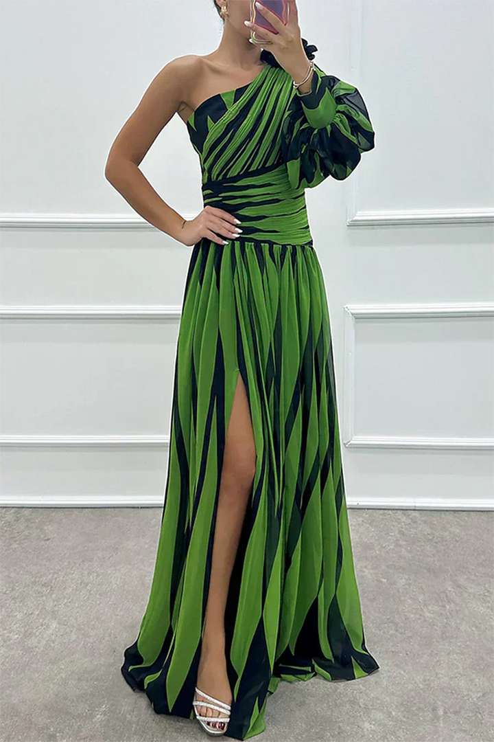 Shiloh | Vestido Maxi Elegante de Rayas con Hombros Descubiertos
