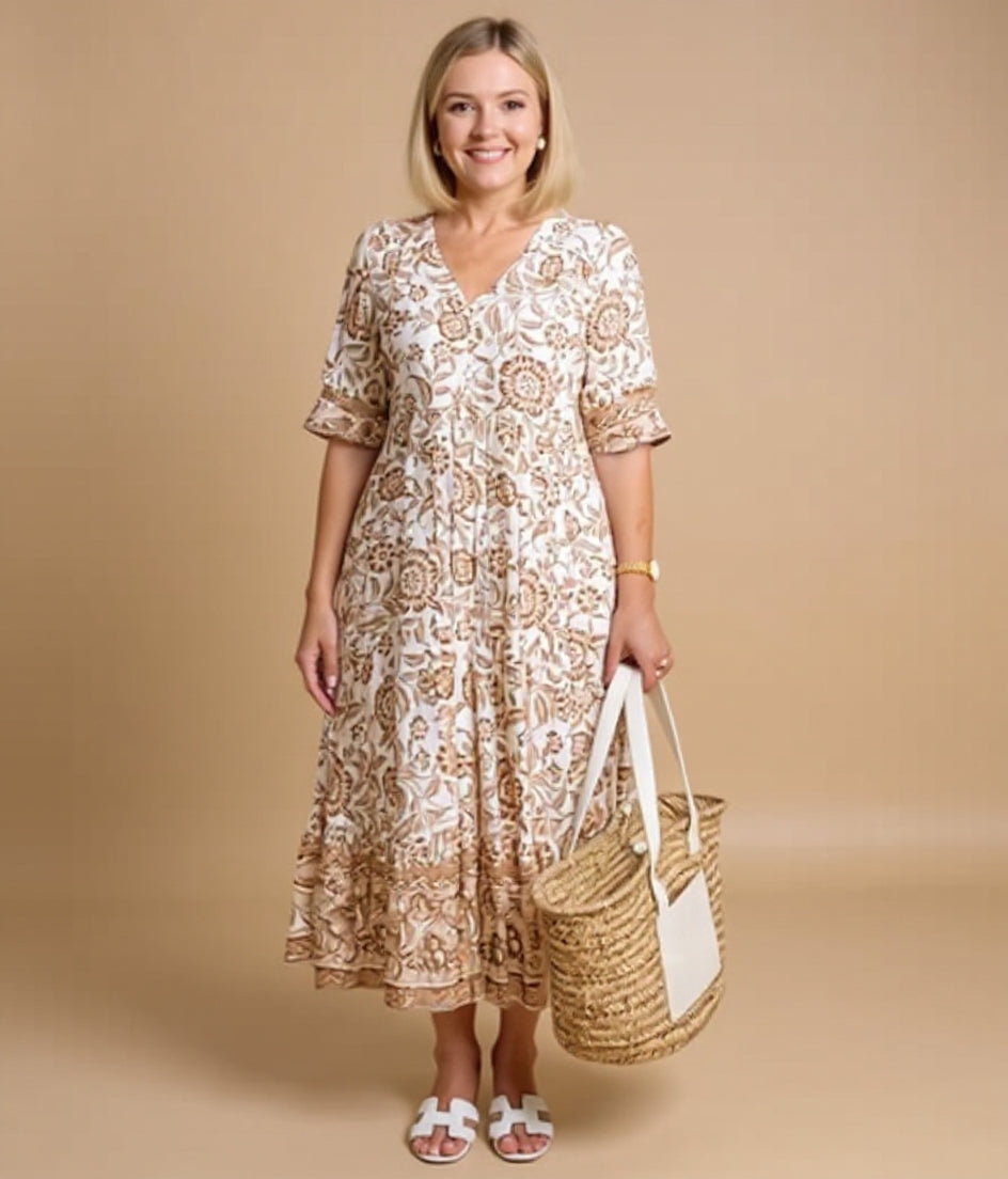 Elly | Elegante vestido floral con un toque etéreo