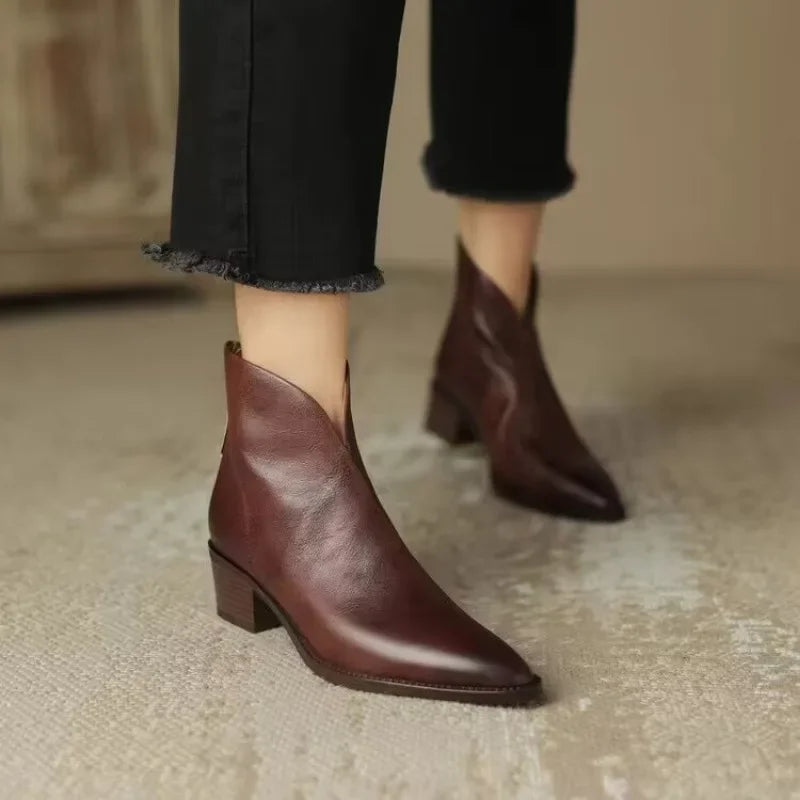 Lorine: Botines Chelsea de cuero elegantes y cómodos