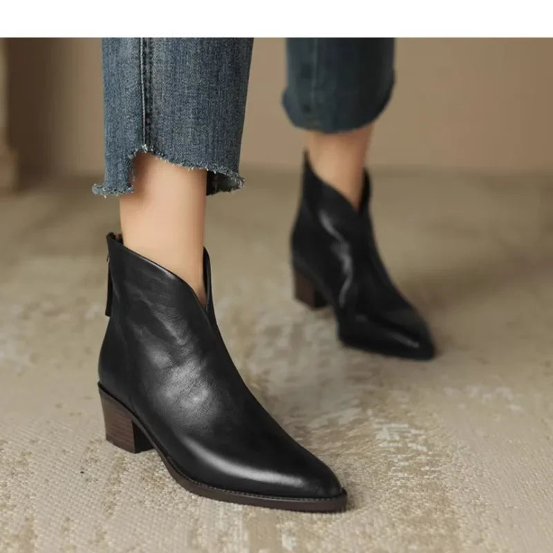Lorine: Botines Chelsea de cuero elegantes y cómodos