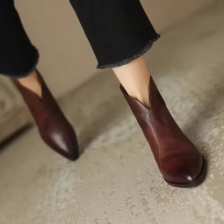 Lorine: Botines Chelsea de cuero elegantes y cómodos