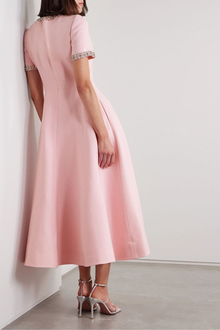 Vestido Midi con Nudo y Detalles de Cristal