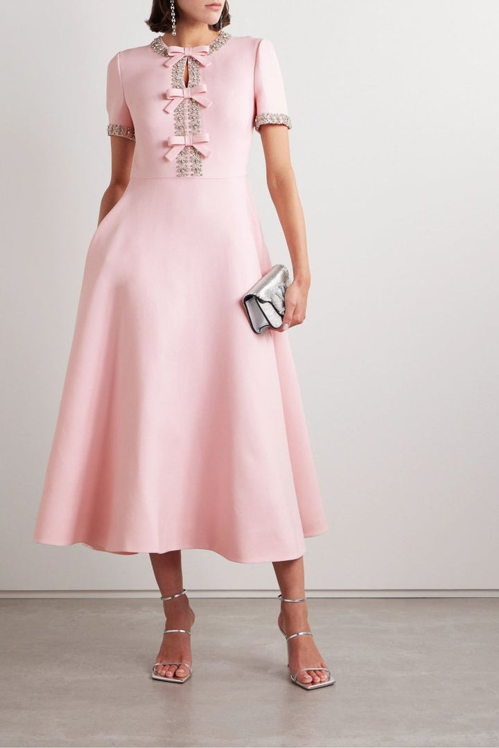 Vestido Midi con Nudo y Detalles de Cristal